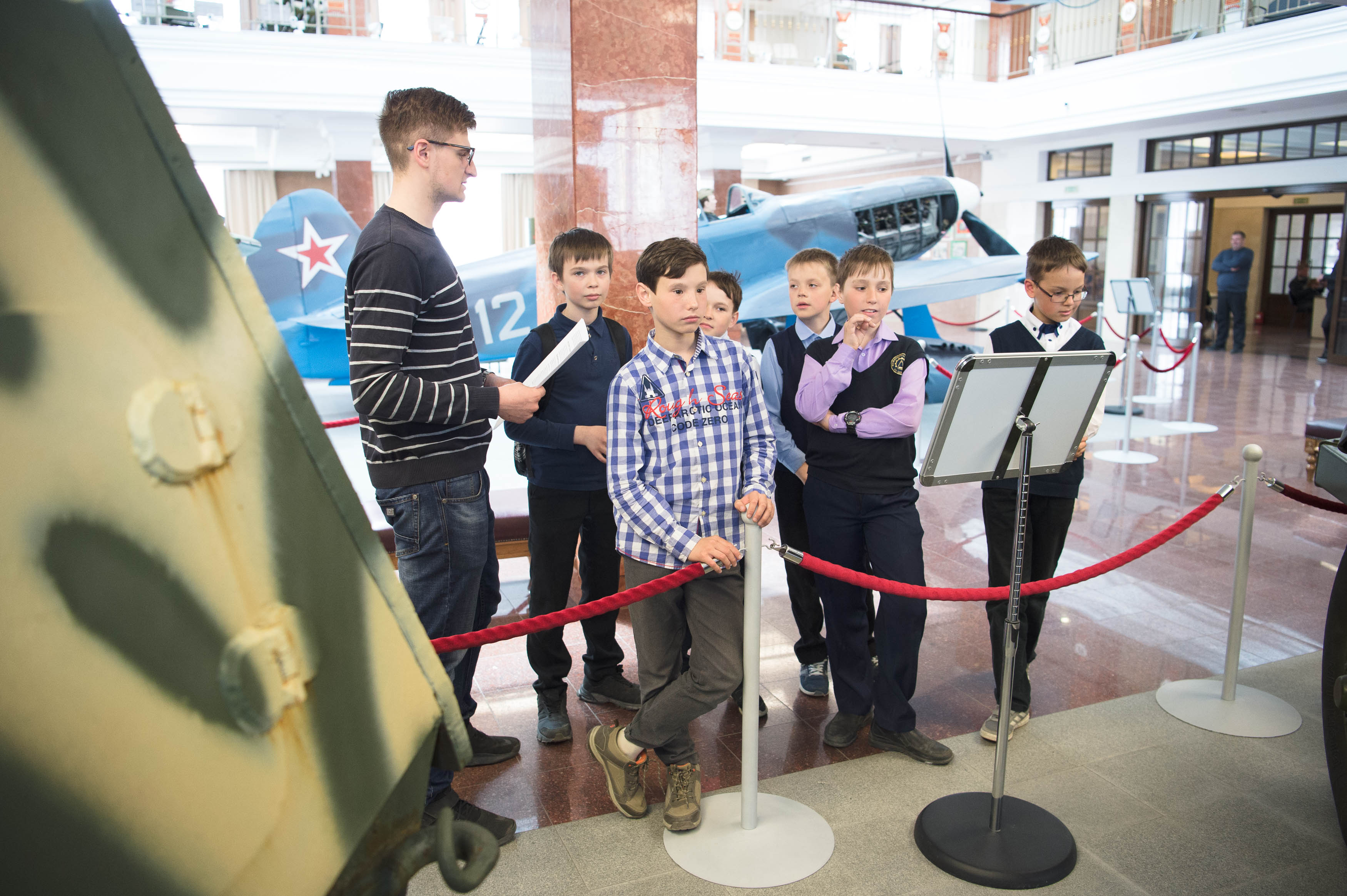Студенты ТУ УГМК стали экскурсоводами Музея военной техники  - фото